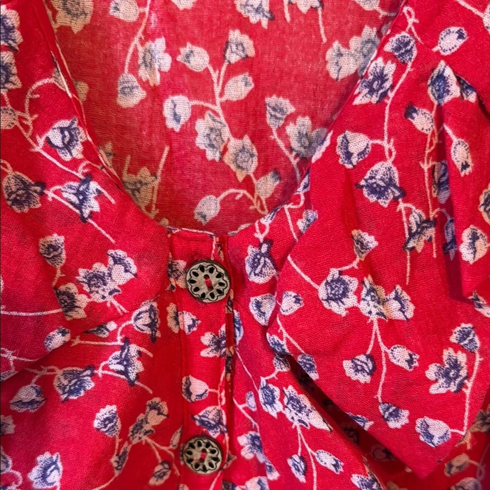 Red Ruffled Buttoned Tank Top - Picture 3 of 3